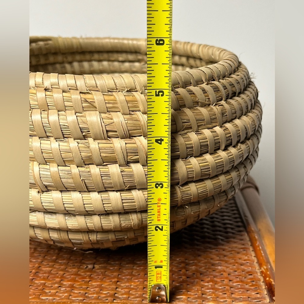 NEW PINE NEEDLE HAND WOVEN BASKET MADE IN GUATAMALA - Picture 5 of 7